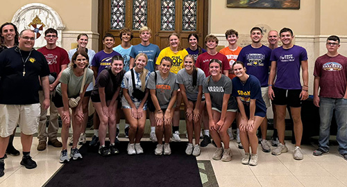 STAT Teens from St. Thomas Aquinas on a mission trip in group photo